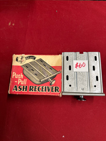 VINTAGE ASH RECEIVER ASH TRAY UNIVERSAL