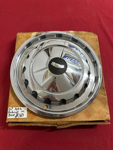 1957 CHEVROLET NOS HUBCAP