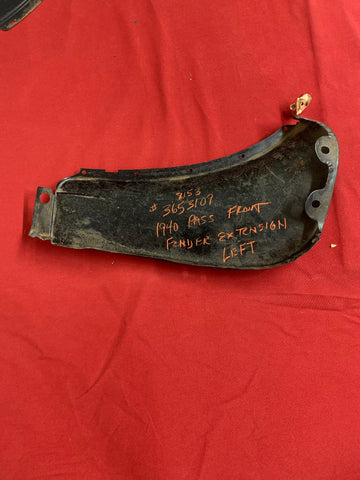 1940 CHEVROLET NOS PASSENGER CAR LEFT FRONT FENDER EXTENSION